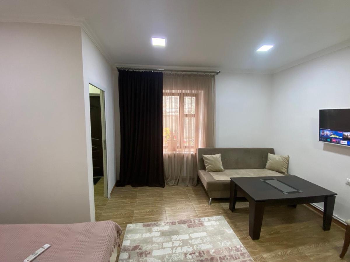 Sm Apartment 1 Jerevan Buitenkant foto